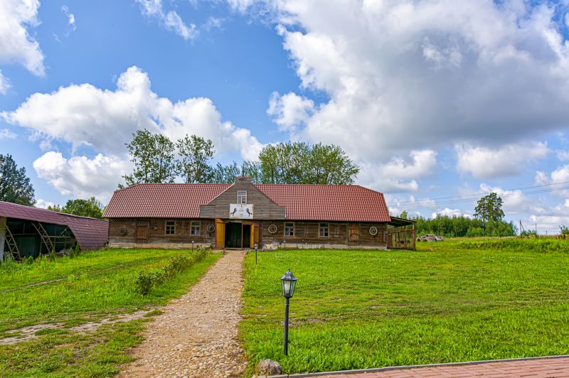 Barn Roof Construction in Broomfield, CO
